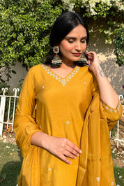 Satin Sheen Gold Kurta Set - House of Ayuda