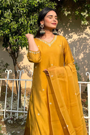 Satin Sheen Gold Kurta Set - House of Ayuda