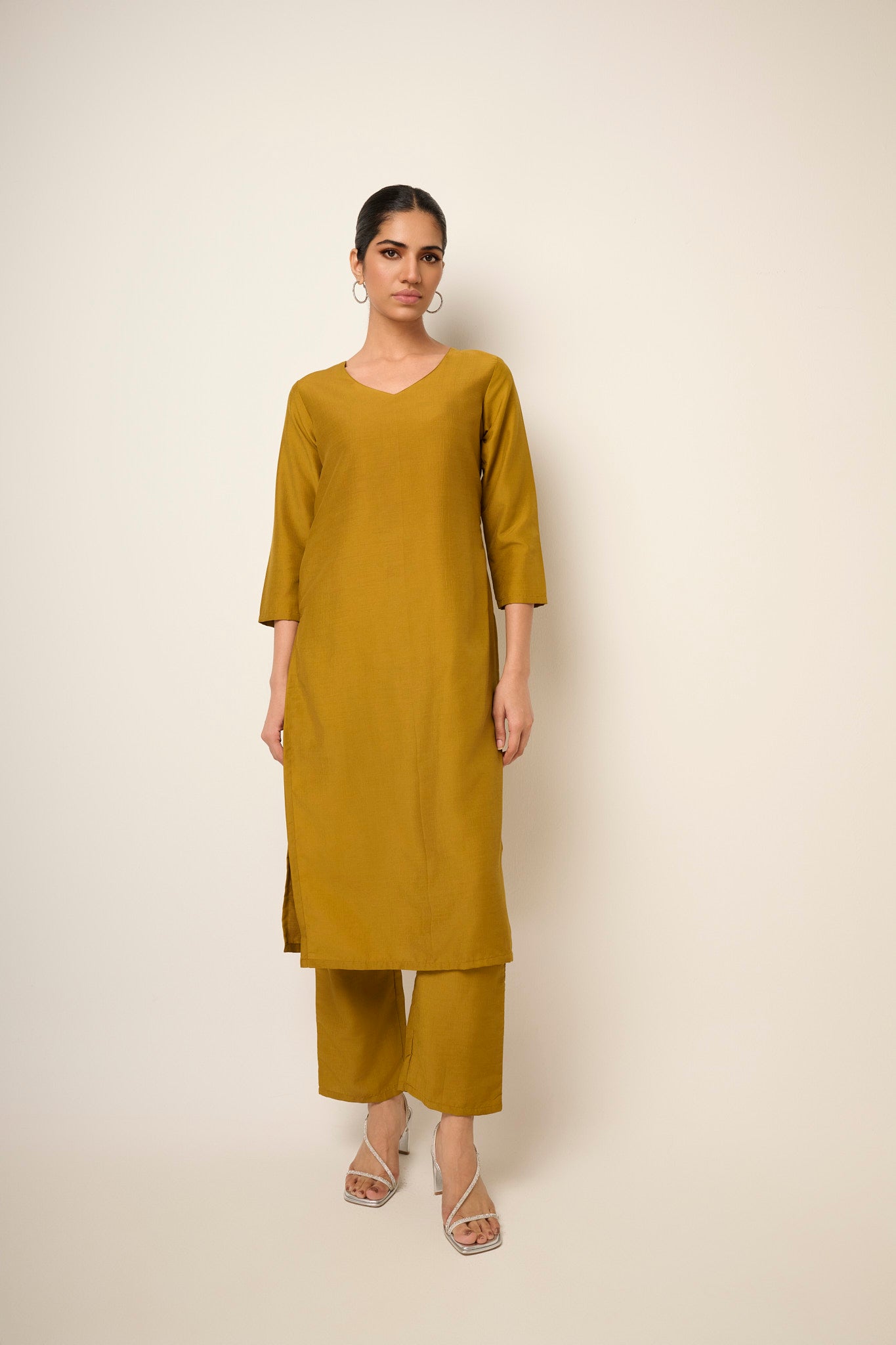 Esha Kurta Set