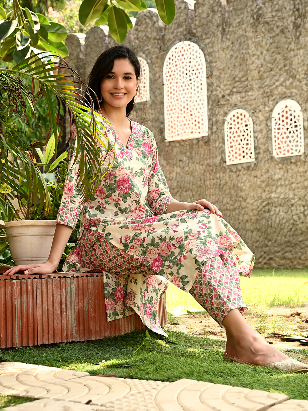 Bahara Kurta Pant Dupatta Set