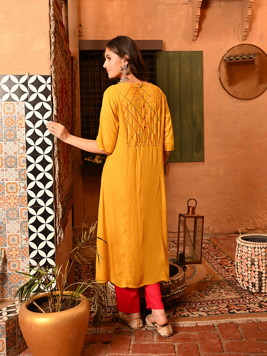 Aarohi Kurta Pant Set