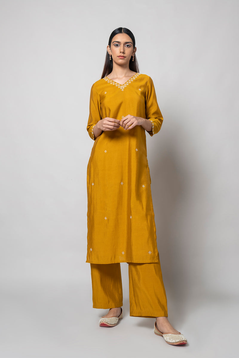 Satin Sheen Gold Silk Kurta Set - House of Ayuda