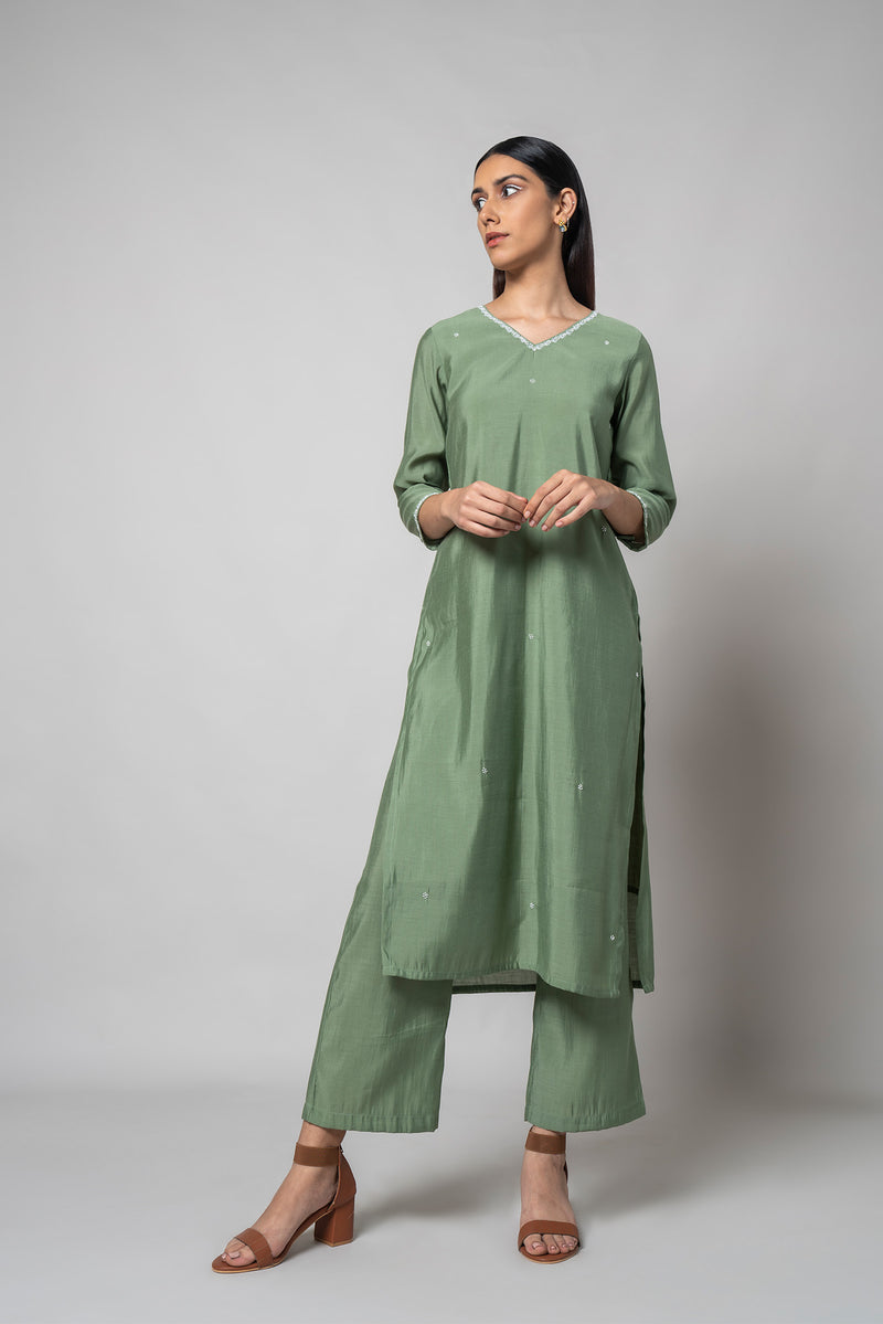 Spanish Green Hand Embroidered-Silk Kurta Set - House of Ayuda