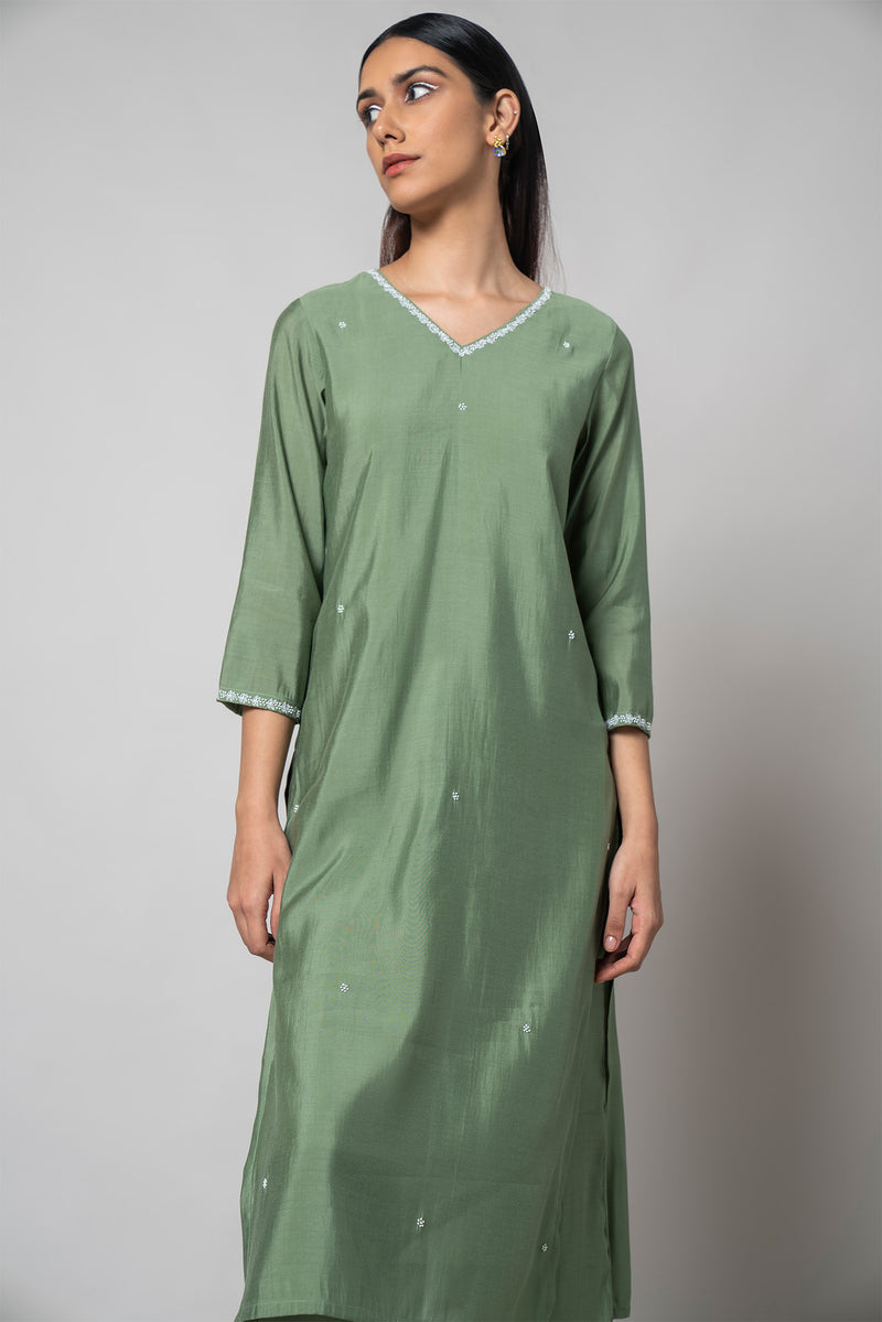 Spanish Green Hand Embroidered-Silk Kurta Set - House of Ayuda